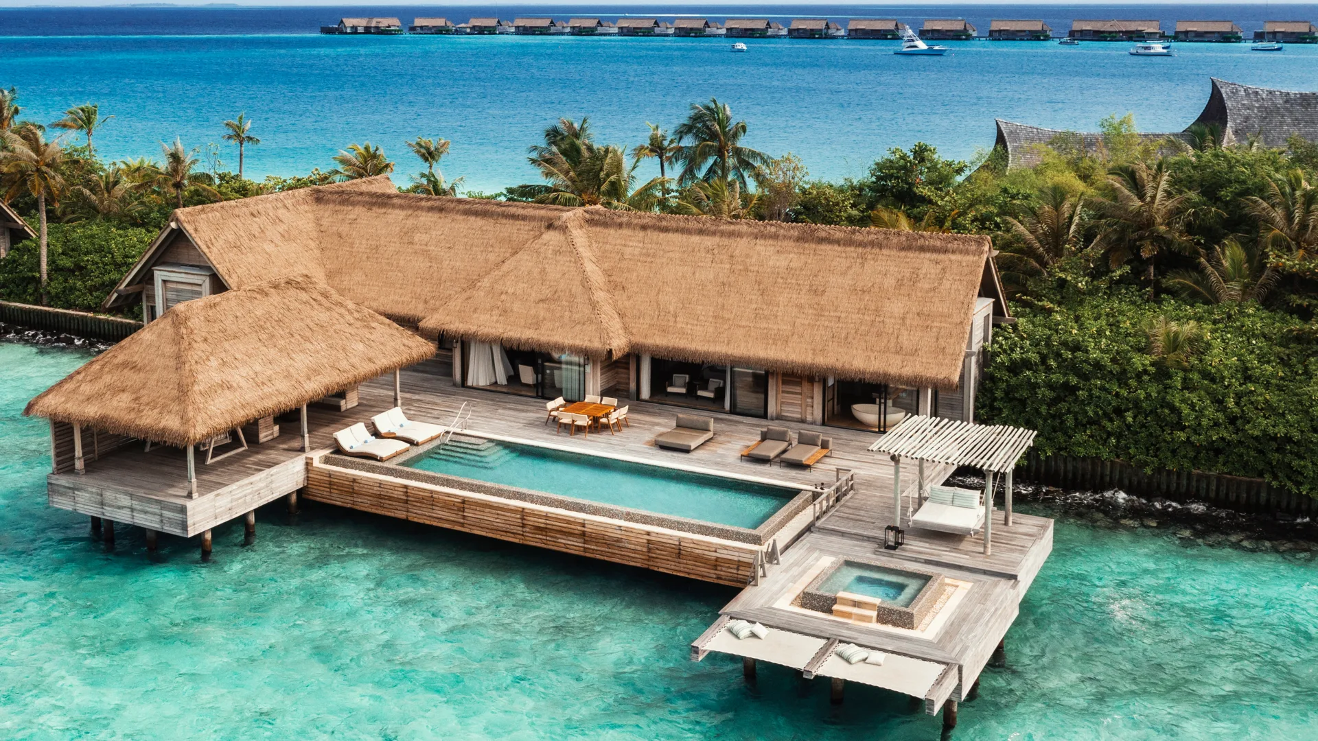 華爾道夫Waldorf: 2025夏季享雙人晚餐+豪華遊艇接送免費,暑假家庭優惠-2位11.99歲以下小孩吃.住.接送免費